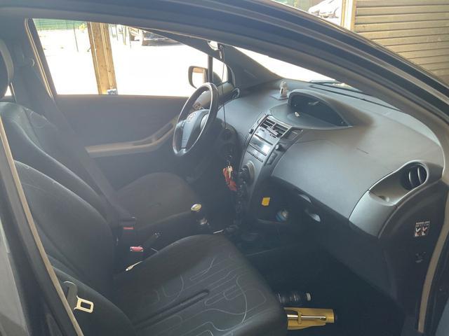 TOYOTA Yaris 1.0 5 porte