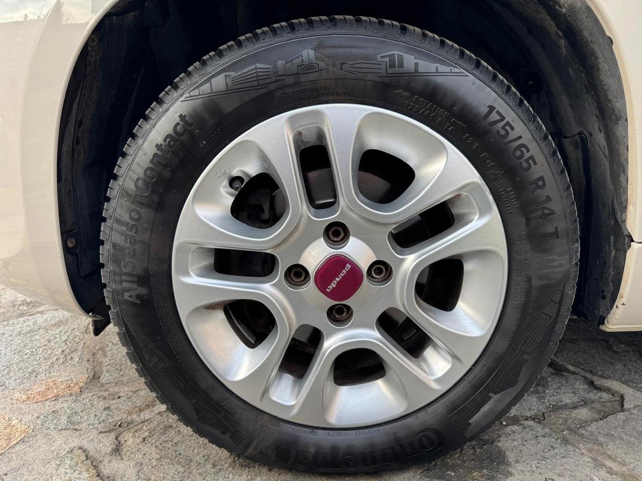 FIAT PANDA 1.2 LOUNGE UNIPROPRIETARIO NEOPAT.