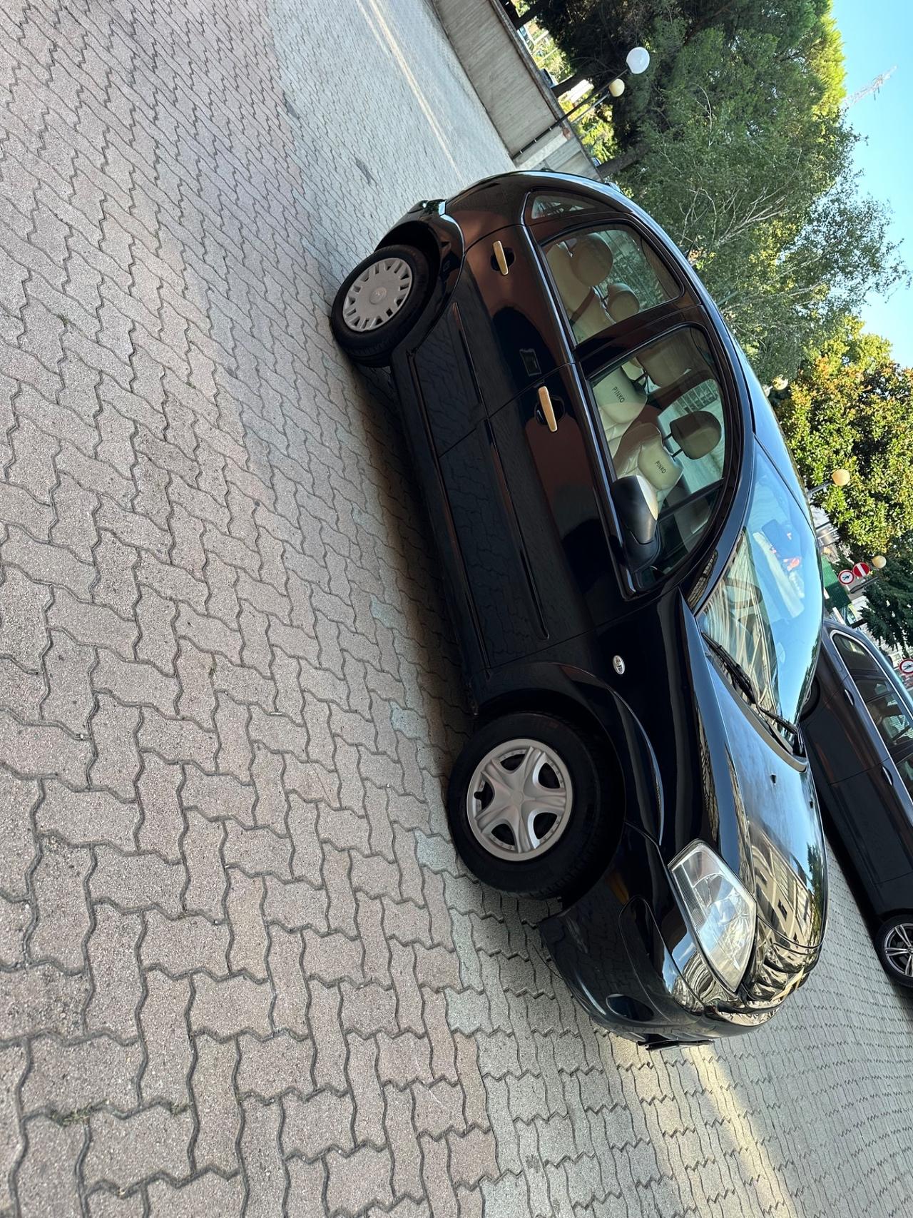 Citroen C3 1.4 16V Gold by Pinko