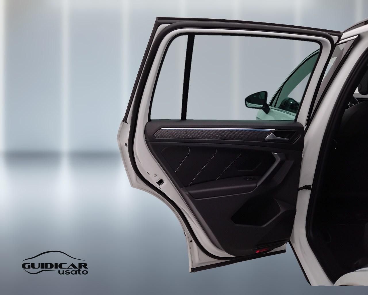 VOLKSWAGEN Tiguan II 2021 - Tiguan 1.5 tsi R-Line 150cv dsg