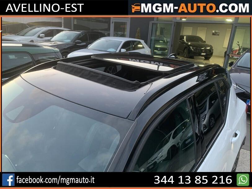 VOLVO XC40 D4 AWD Geartronic R-design - TETTO