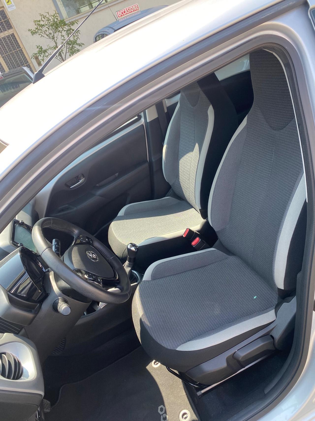 Toyota Aygo Connect 1.0 VVT-i 72 CV 5 porte x-clusiv