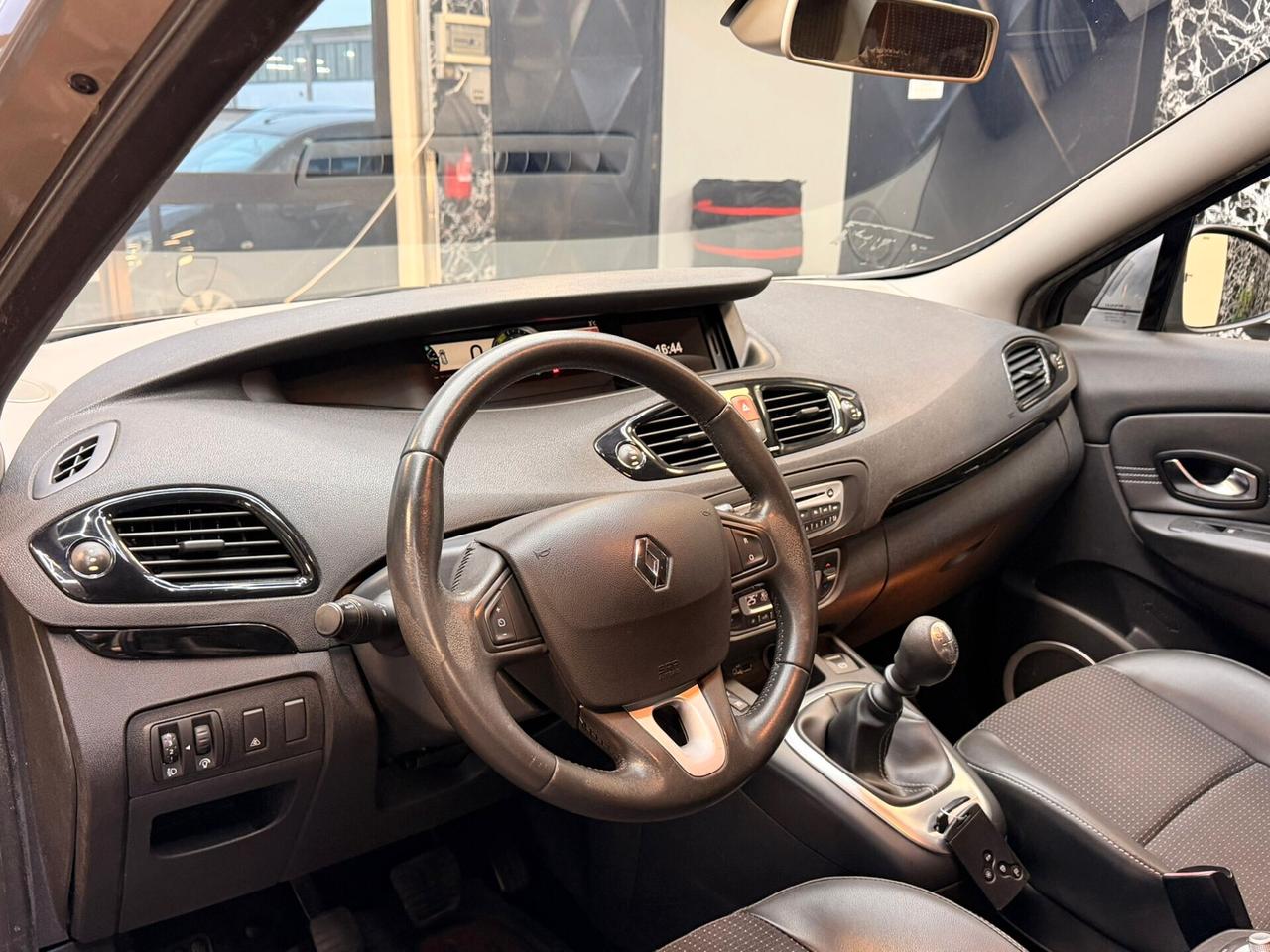 Renault Scenic Scénic X-Mod 1.4 TCe Dynamique