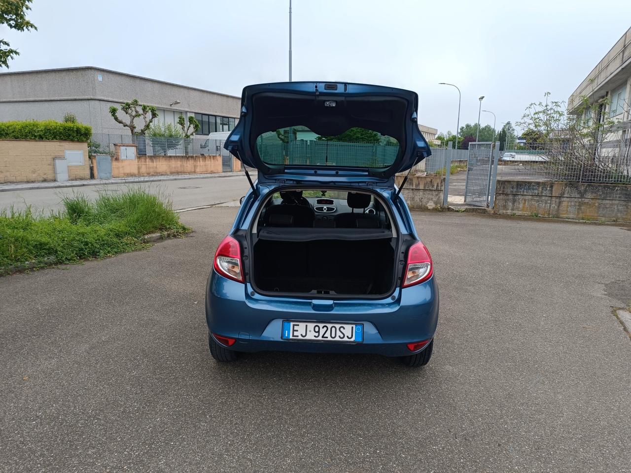 Renault Clio 1.2 16V 5 porte SOLAMENTE 97.000 KM