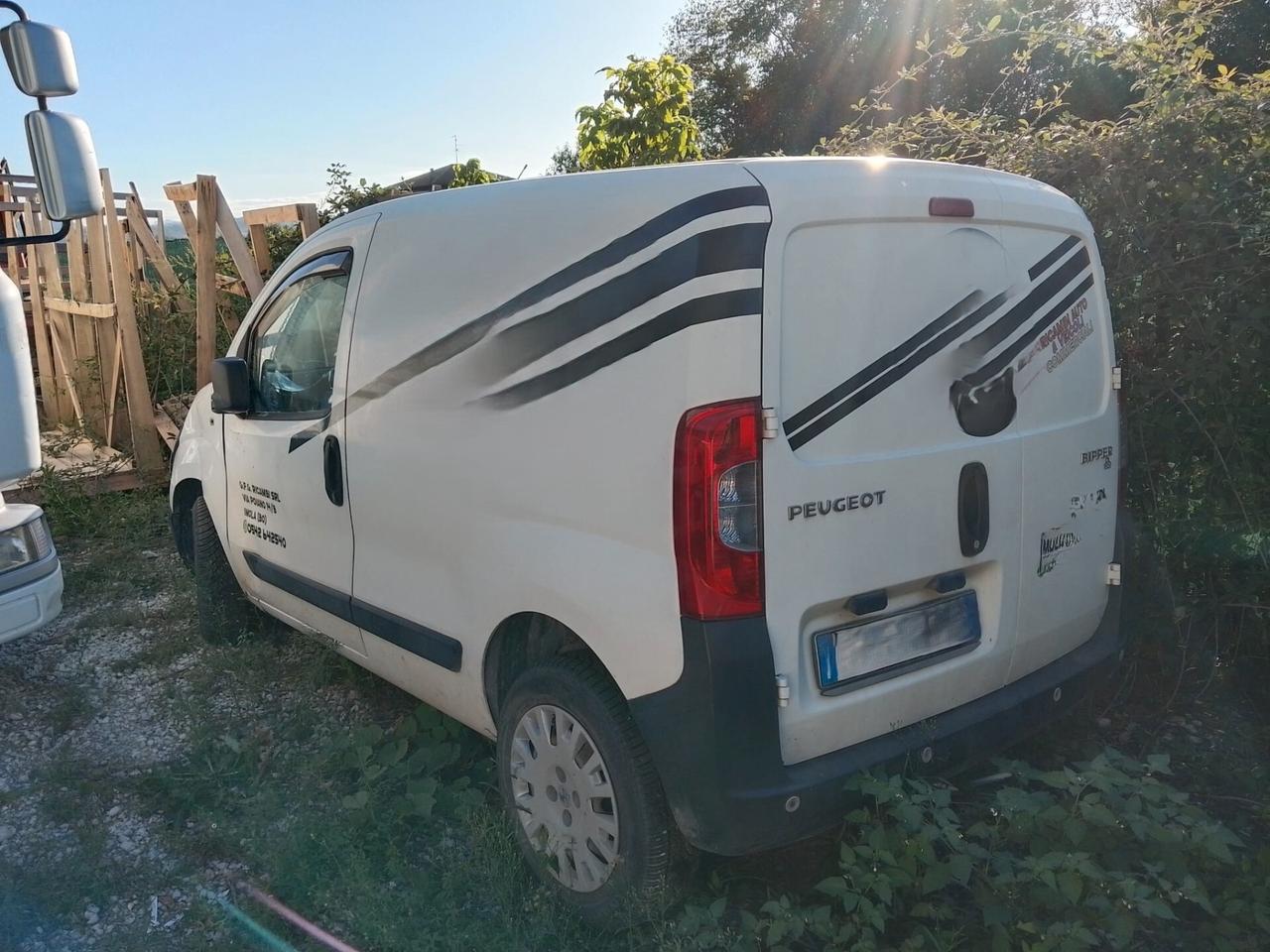 Peugeot Bipper Tepee 1.3 HDi 80 con motore non buono