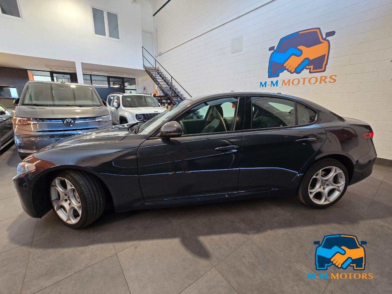 Alfa Romeo Giulia Berlina Giulia 2.2 t Business Sport Launch Edition 180cv auto