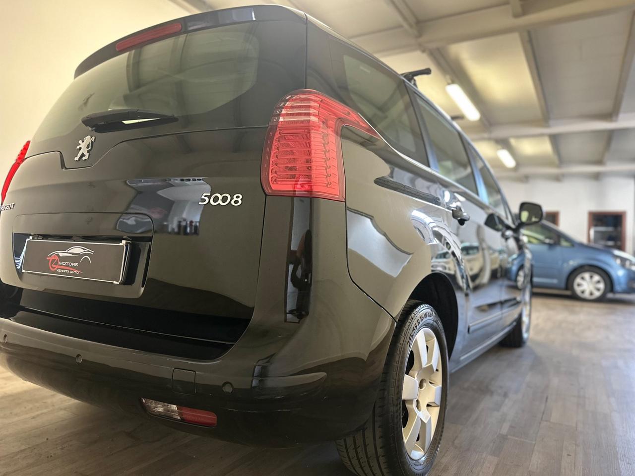 Peugeot 5008 1.6 HDi 112CV Business 7 POSTI