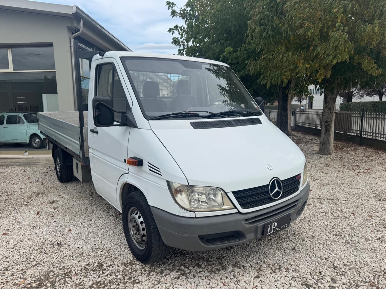 Mercedes Benz