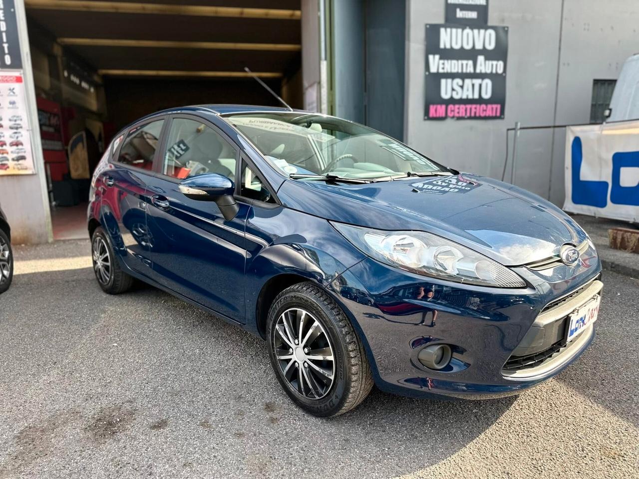 Ford Fiesta 1.4 TDCi 70CV 5 porte Titanium neopatentati