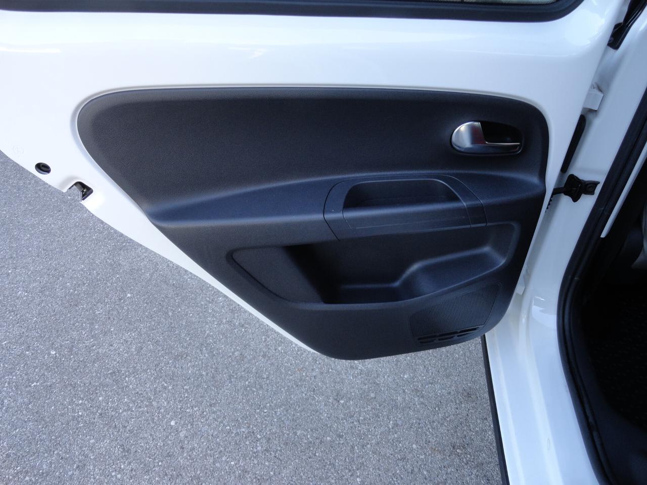 Volkswagen up! 1.0 75 CV 5p. cross