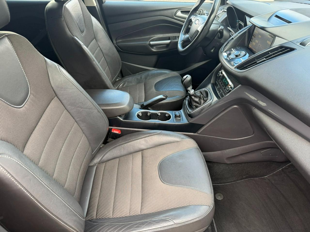 Ford Kuga 2.0 TDCI 150 CV S&S 4WD Titanium