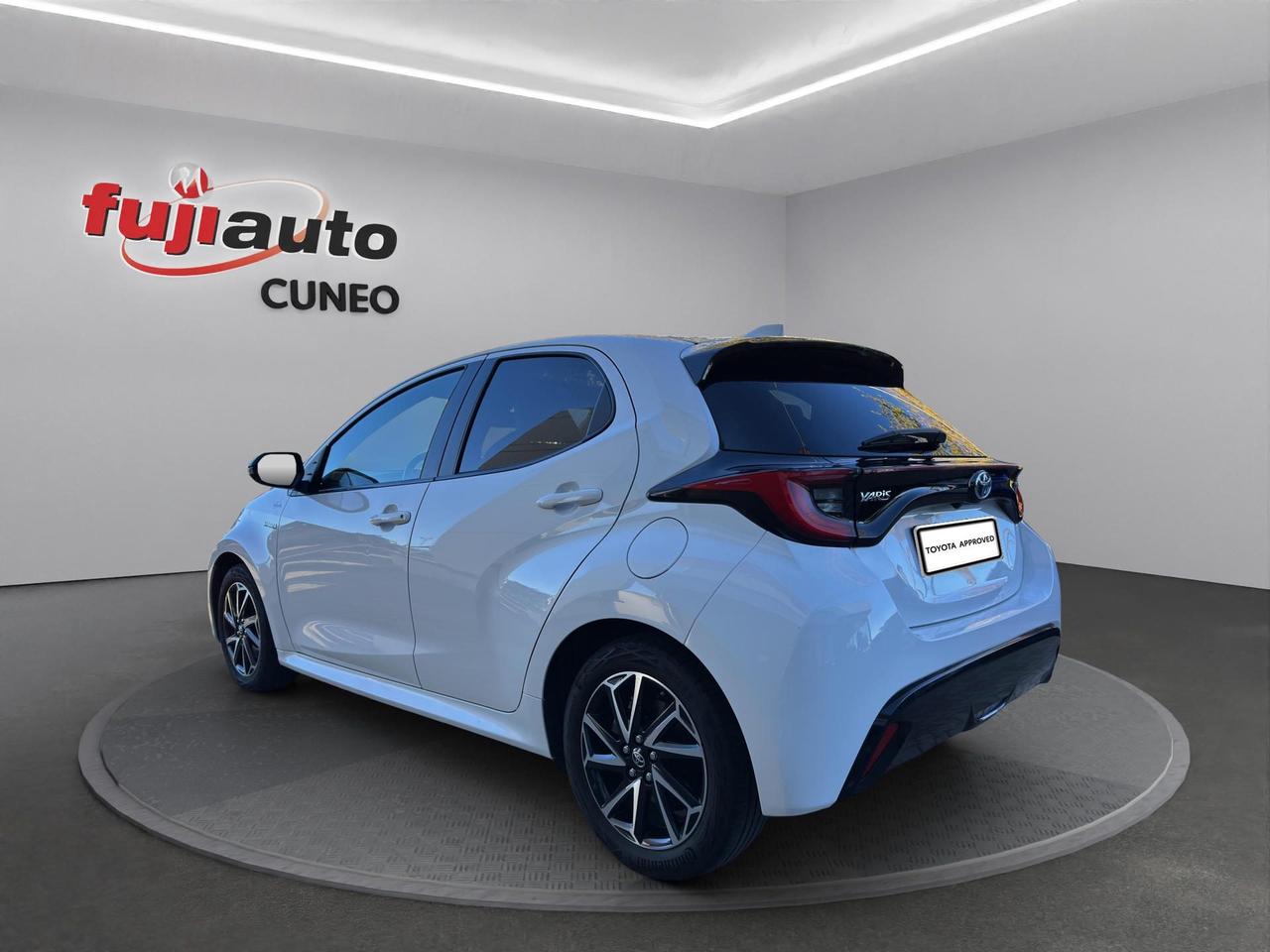 Toyota Yaris 1.5h Lounge