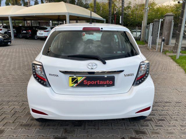 TOYOTA Yaris 1.0 5 porte Active