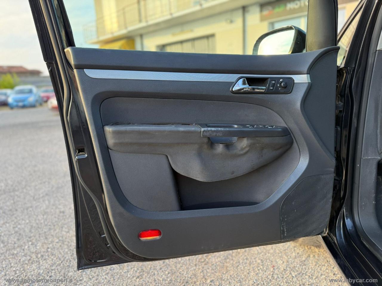 VOLKSWAGEN Touran 2.0 VAN TDI COMFORTLINE