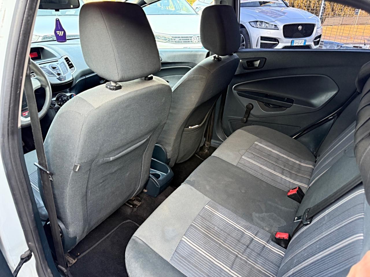 Ford Fiesta 1.4 TDCi 68CV 5 porte Titanium Garanzia 12 Mesi
