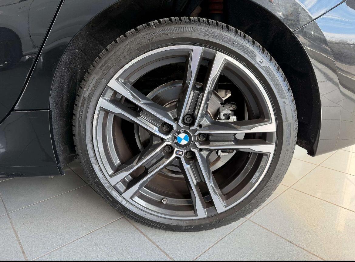 Bmw 118 118d 5p. Msport Exterior