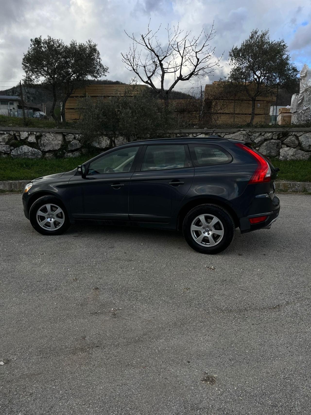 Volvo XC 60 XC60 2.4 D 163 CV AWD Geartronic Summum