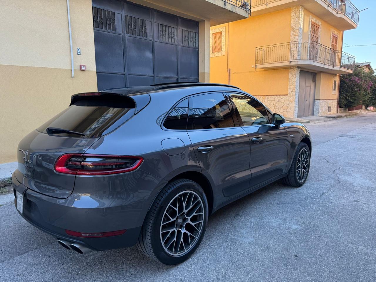 Porsche Macan 3.0 S tetto panoramico e gancio traino