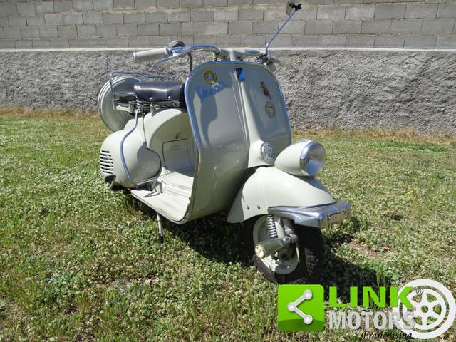 PIAGGIO Vespa 125 faro basso Restaurata (targa oro)