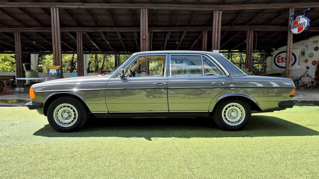 Mercedes-Benz 240 D Berlina W123 - 1980