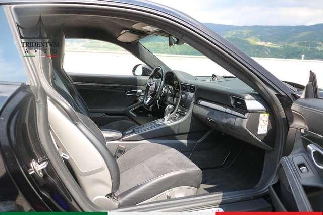 Porsche 911 991 Coupe 3.0 Carrera 4 GTS "Lift"