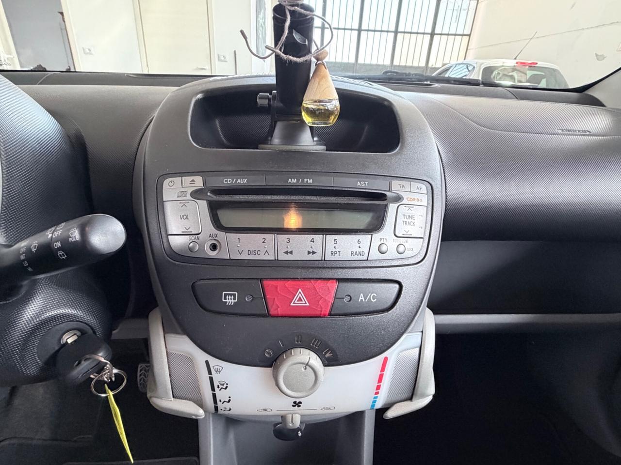 Citroen C1 1.0 BENZINA 68CV CAMBIO AUTOMATICO 5P