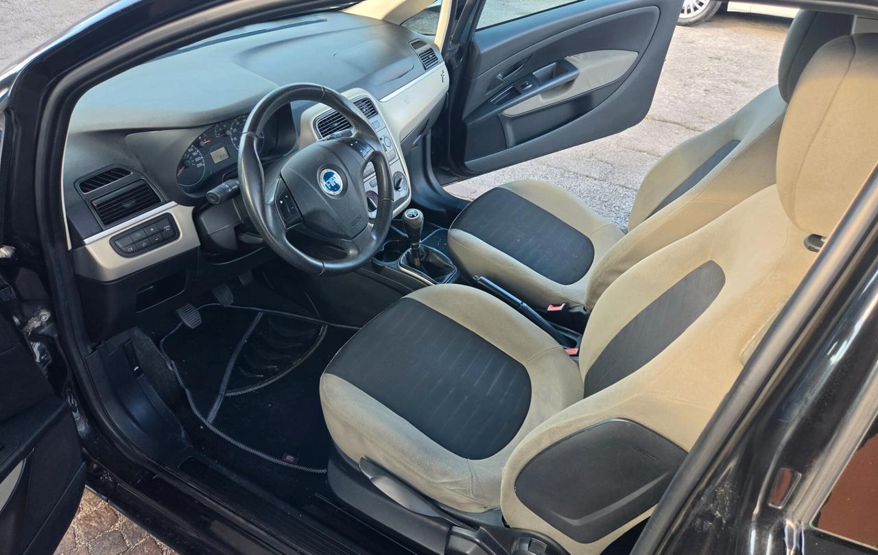 Fiat Grande Punto 1.3 MJT 75 CV 3 porte con 302.000km Neopatentati