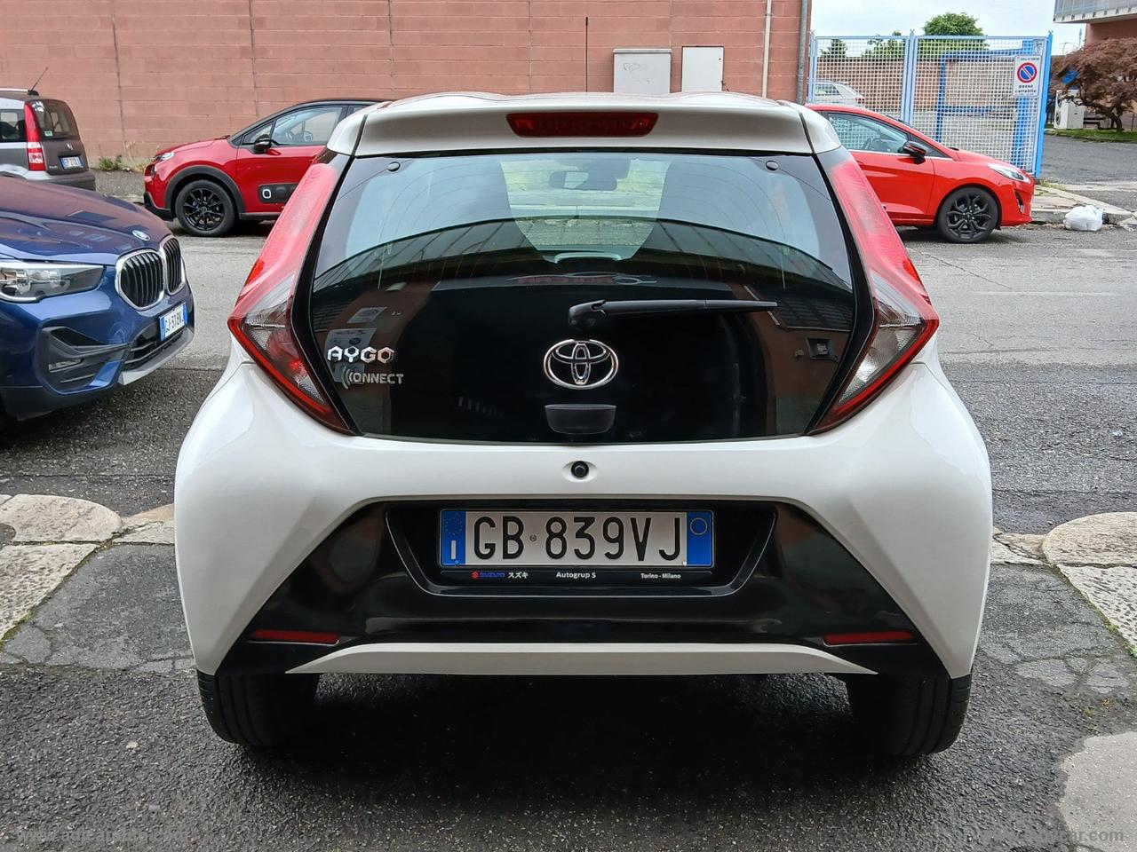 TOYOTA Aygo Connect 1.0 VVT-i 72 CV 5p. x-cool