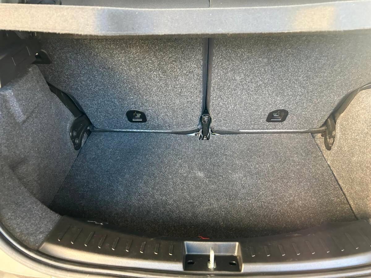 Lancia Ypsilon 1.0 FireFly 5 porte S&S Hybrid Silver