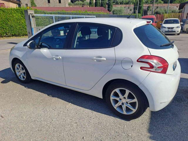 PEUGEOT 208 1.4 8V HDi 68CV 5p. Allure