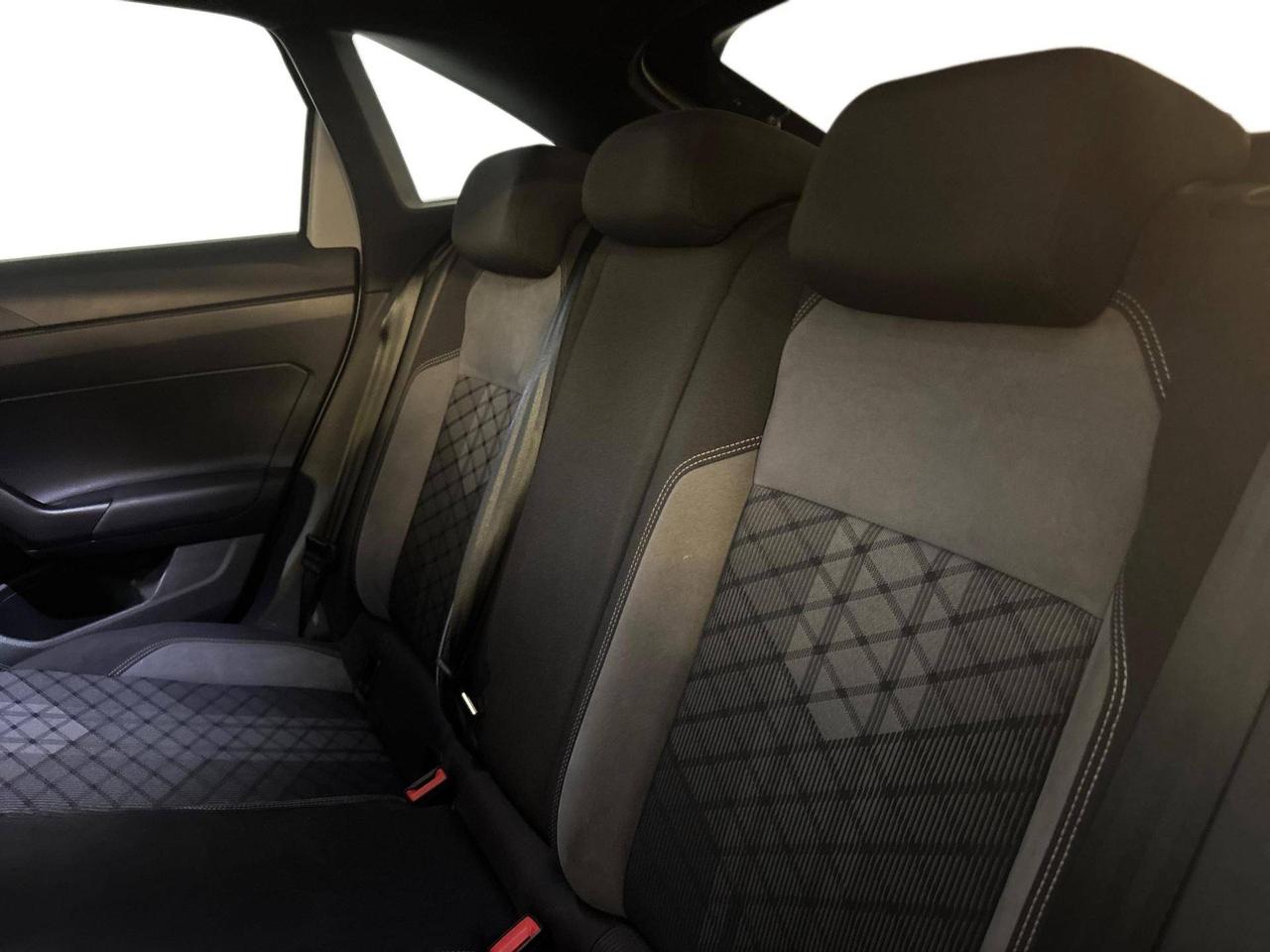 Volkswagen Taigo 1.0 tsi R-Line 110cv dsg