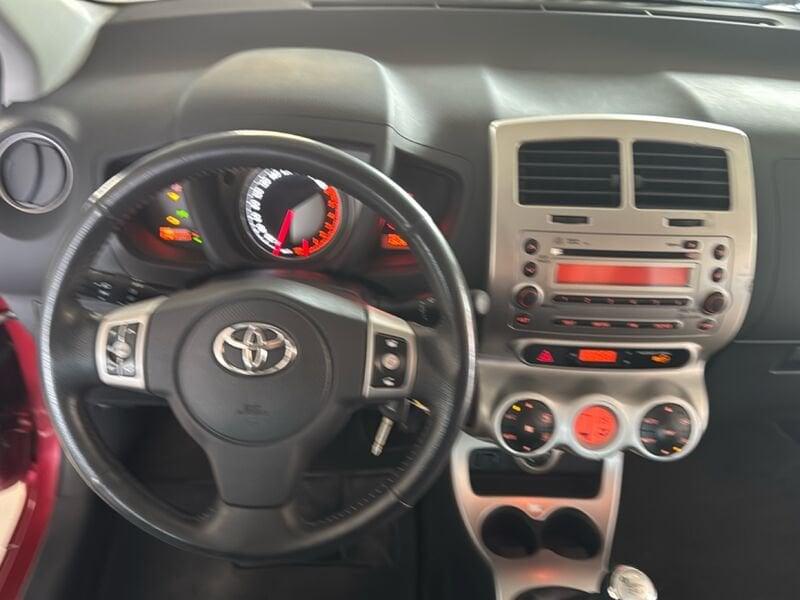 Toyota Urban Cruiser 1.4d-4d SOL AWD