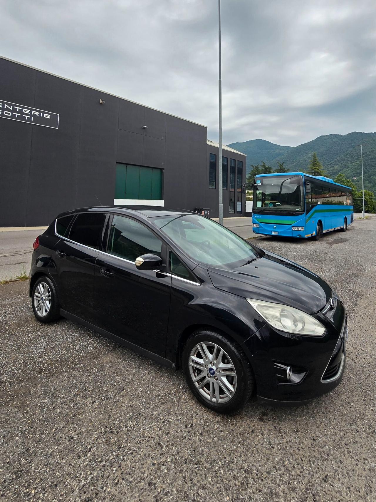 Ford C-Max Titanium