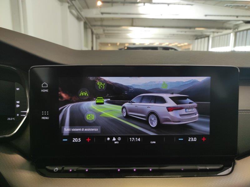 SKODA Octavia 4ª serie - Octavia 2.0 TDI EVO SCR DSG Wagon Executive