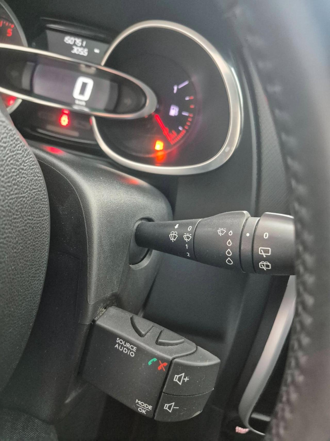 Renault Clio dCi 8V 75 CV Start&Stop 5 porte Energy Duel