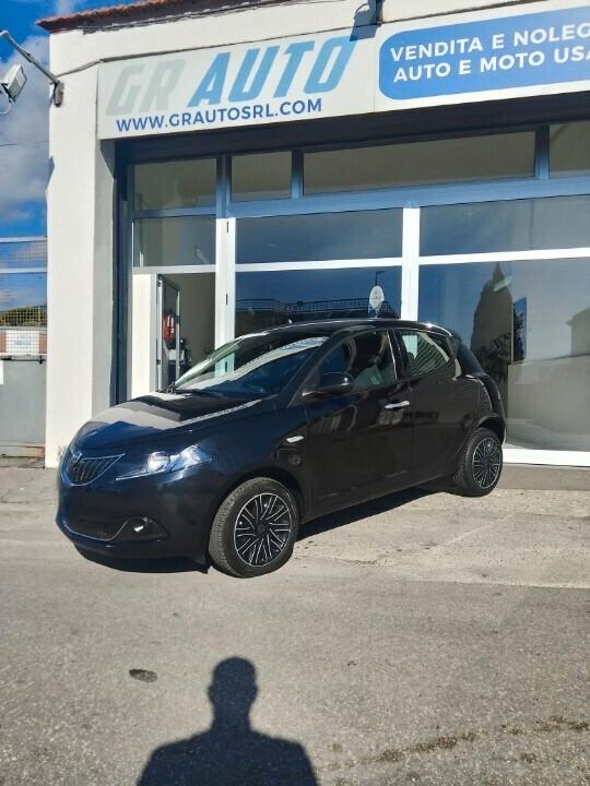 Lancia Ypsilon 1.0 FireFly 5 porte S&S Hybrid Gold