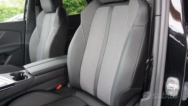 PEUGEOT 3008 BlueHDi 130 S&S EAT8 Allure Pack