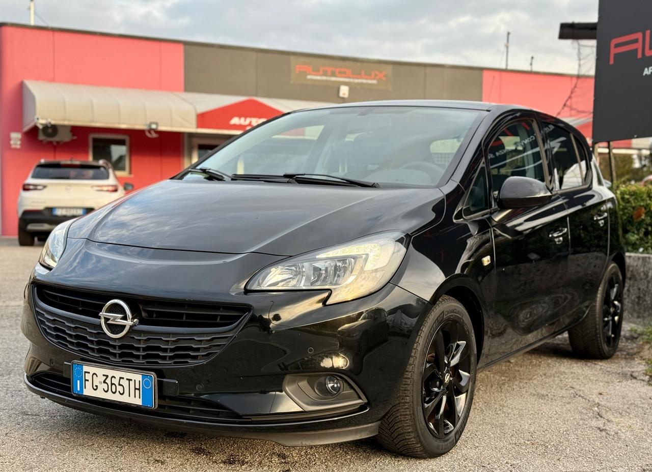 Opel Corsa 1.2 5 porte 2017 total black