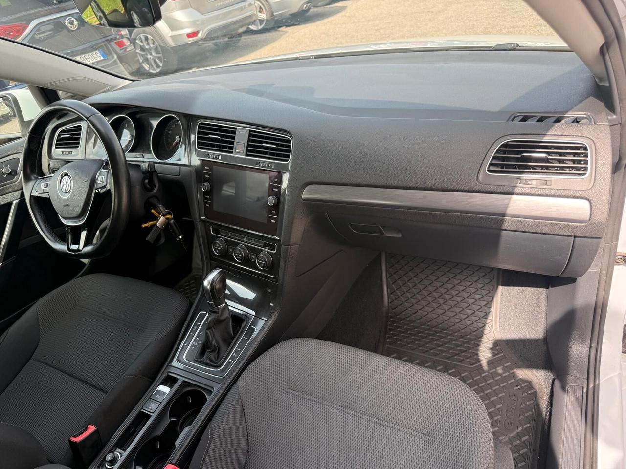 Volkswagen Golf 1.0 TSI 110 CV DSG 5p. Business BlueMotion Technology