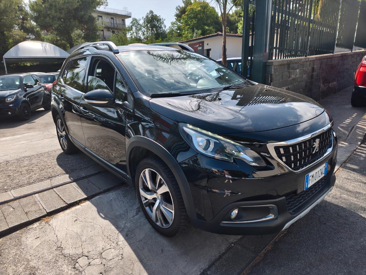Peugeot 2008 BlueHDi 120 S&S Black Matt