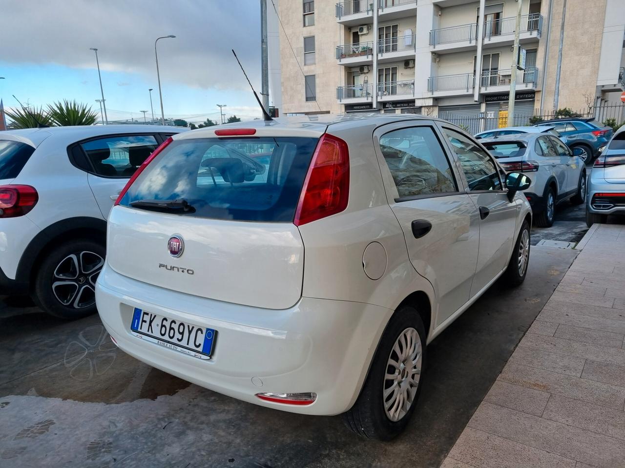 Fiat Punto 1.3 MJT II S&S 95 CV 5 porte Street