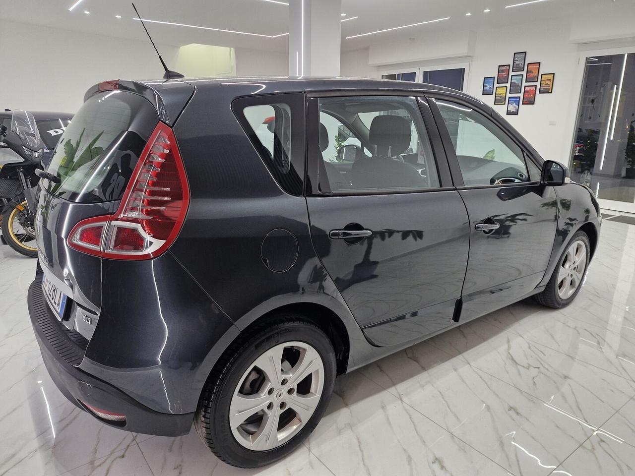 RENAULT SCENIC X-MOD 1.5 DCi LUXE 2010 130000KM