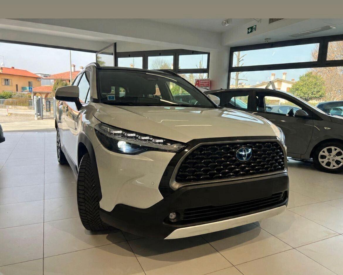 Toyota Corolla Cross MY23 LOUNGE 2.0 HYBRID AWD-i
