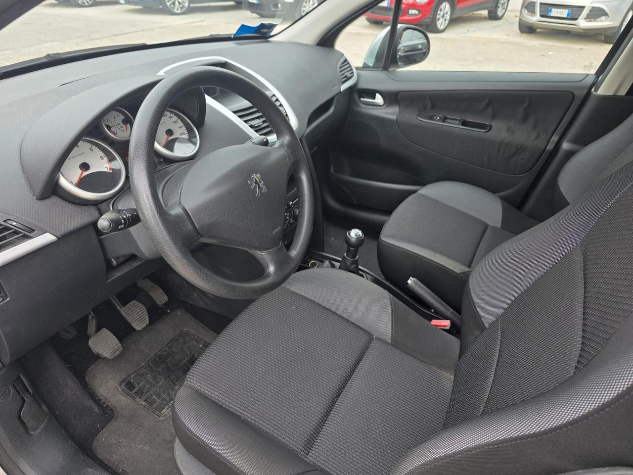 Peugeot 207 1.4 VTi 95CV 5p. Special Edition
