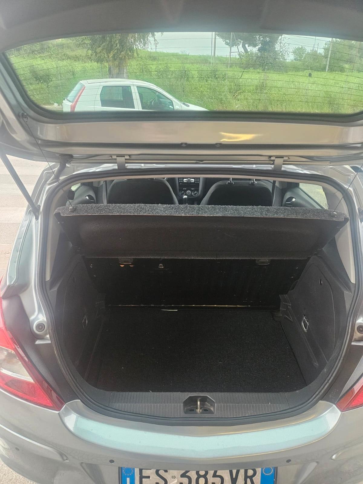 Opel Corsa 5P COSMO 1.2 BENZ. GPL