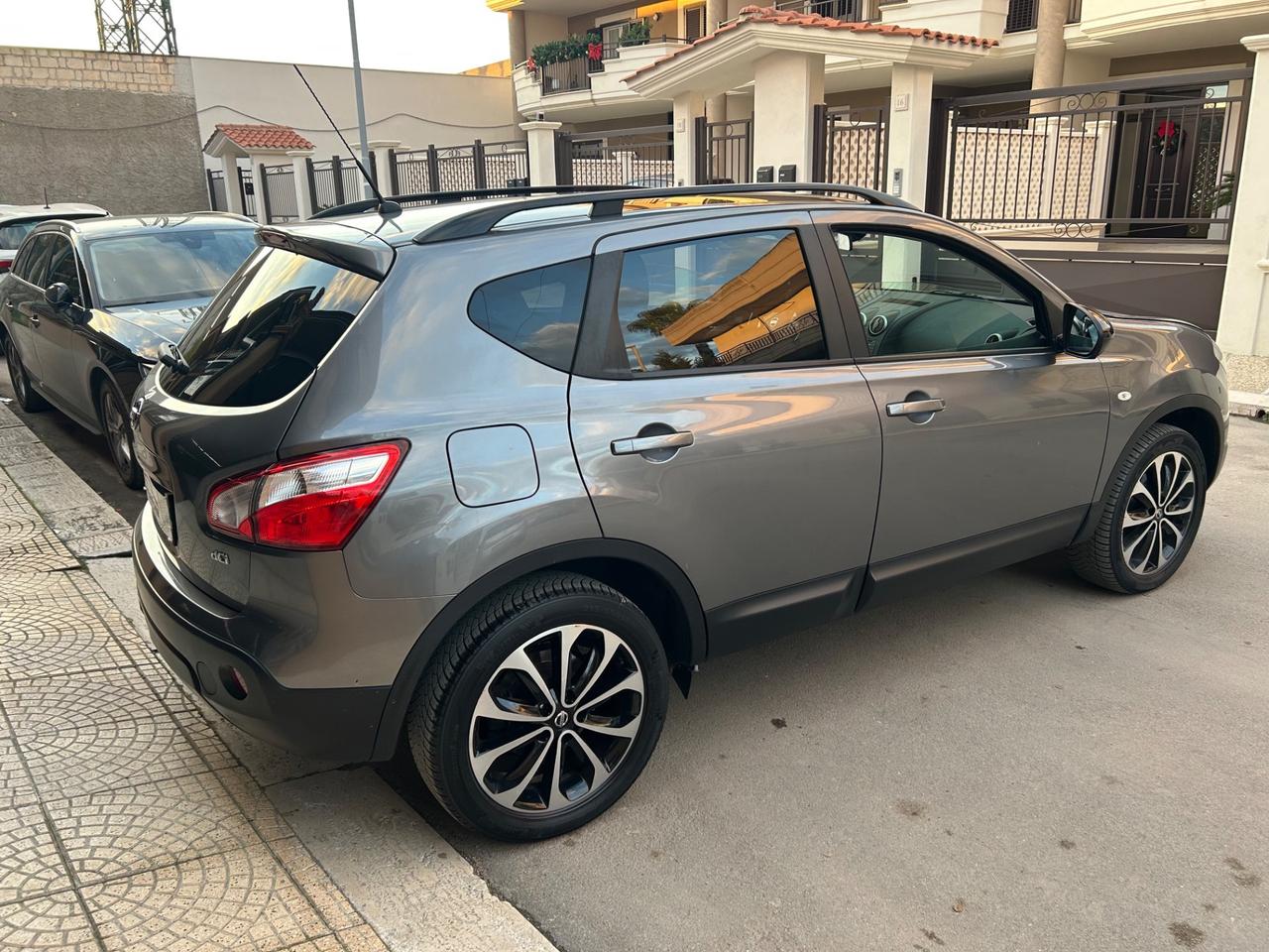 Nissan Qashqai 1.5 dCi DPF Tekna 360 TETTO NAVI