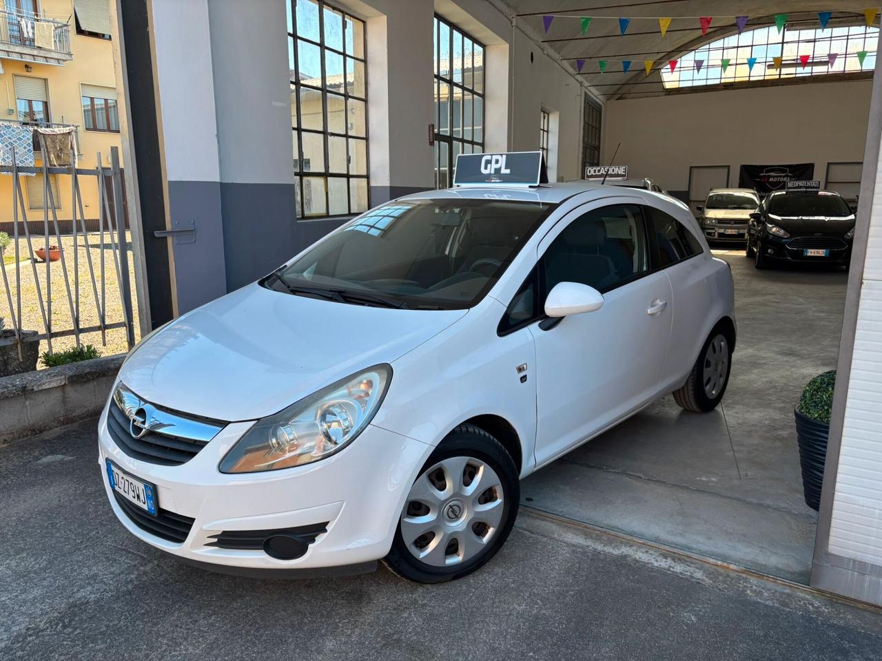 Opel Corsa 1.2 80CV 3 porte GPL-TECH Edition