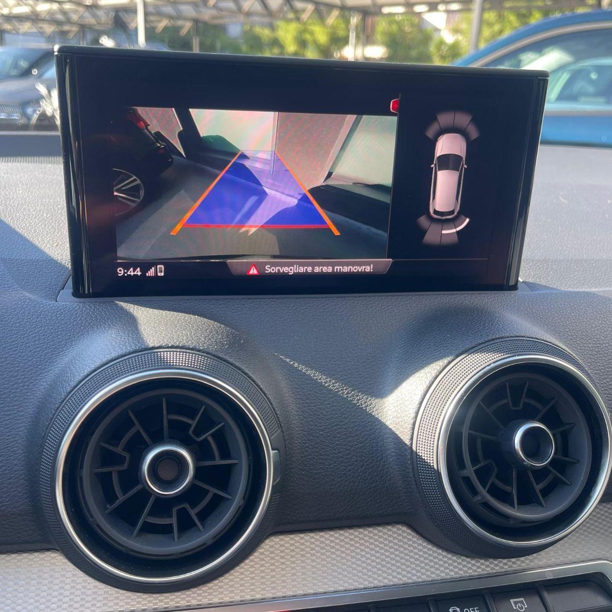 AUDI Q2 IDENTITY BLACK S-TRONIC