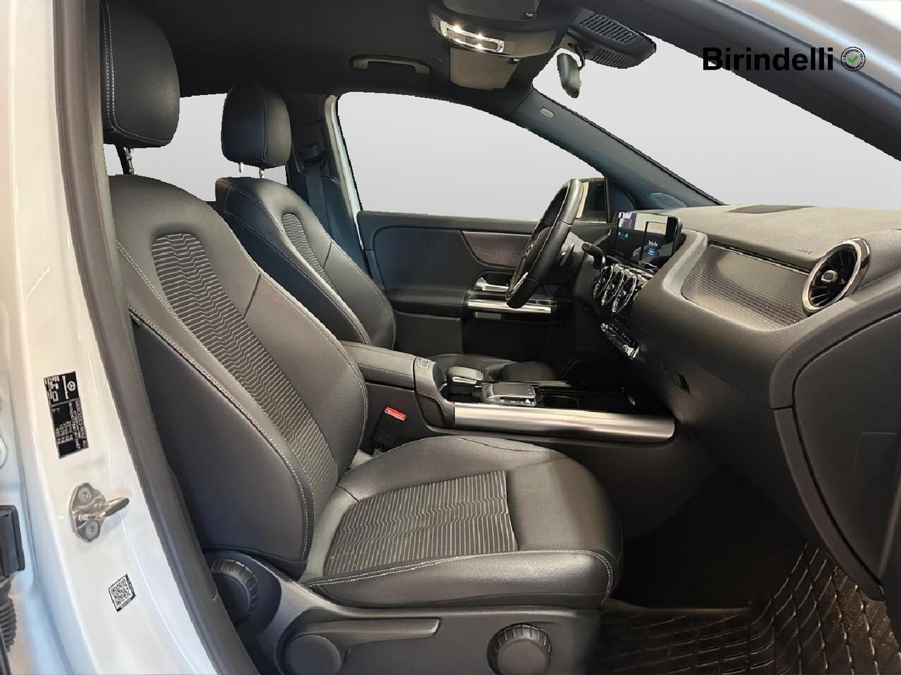 Mercedes-Benz GLA (H247) - GLA 180 Automatic Sport