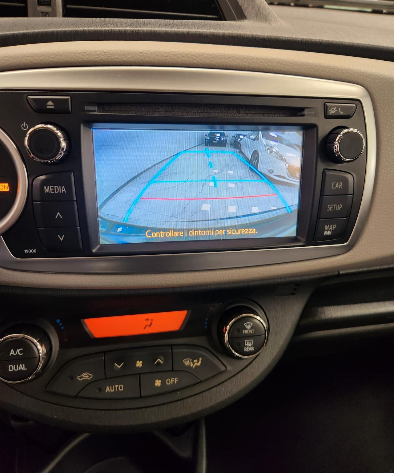 Toyota Yaris 1.3 5 porte Lounge